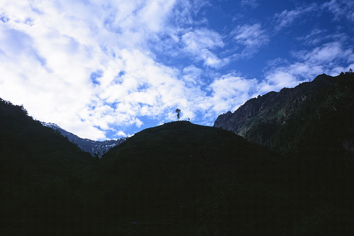 Trekking in the mountains of Uttarakhand in the Indian Himalaya